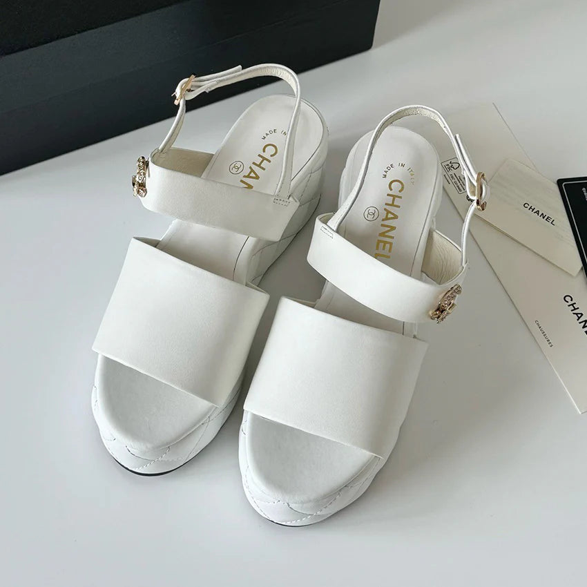 Fashion and versatile thick sole sandals 1024052322