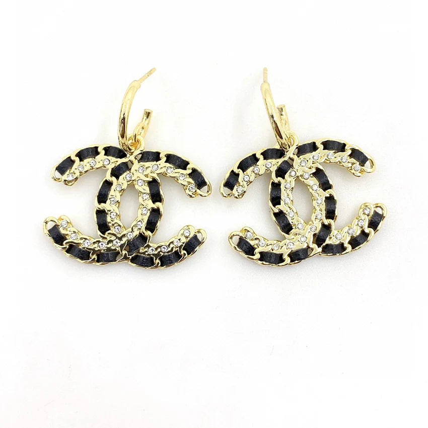 Classic and versatile women's earrings 1024072505