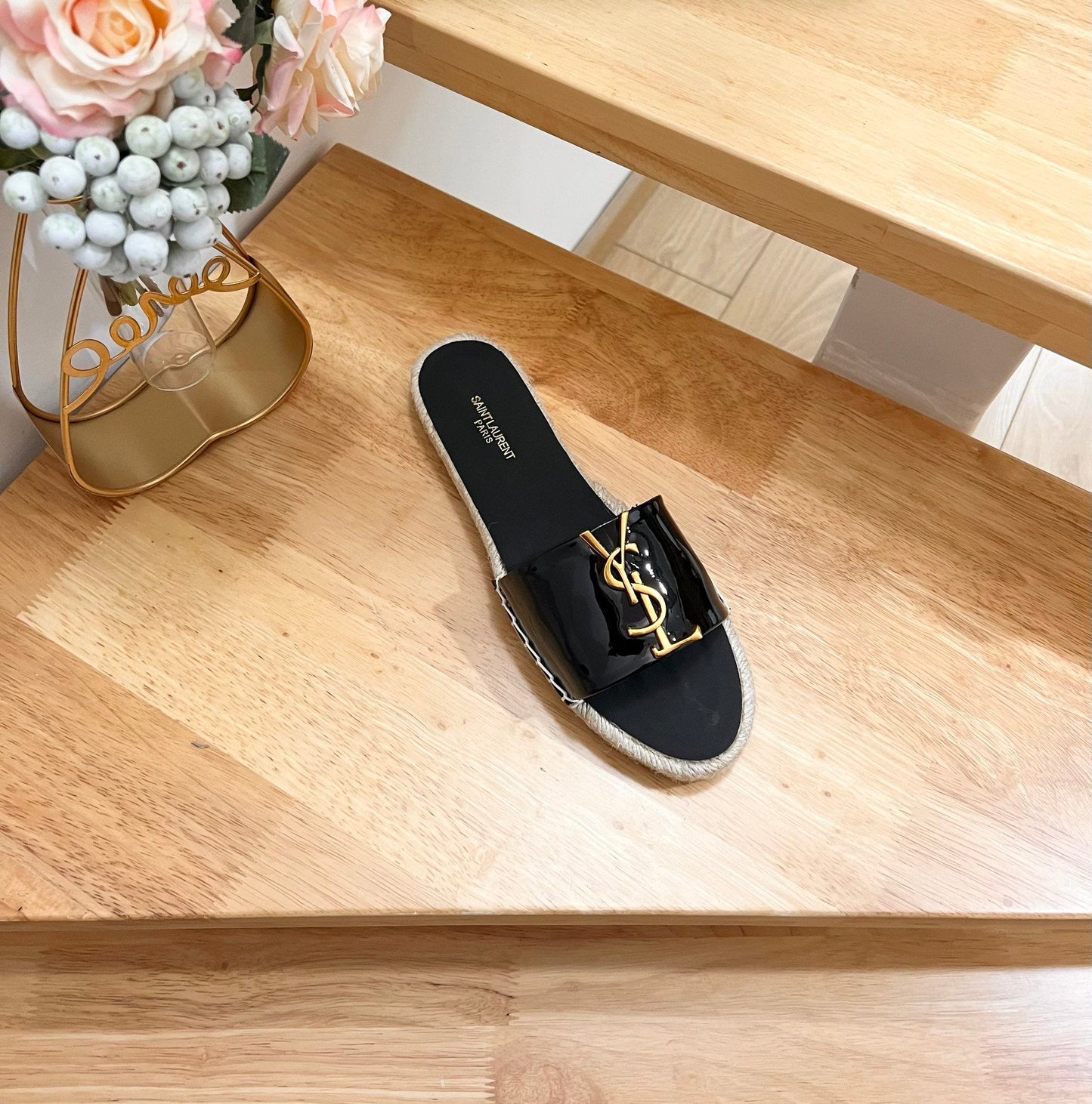 SL Fashionable Patent Leather Gold Letter LOGO Slippers 0724011103