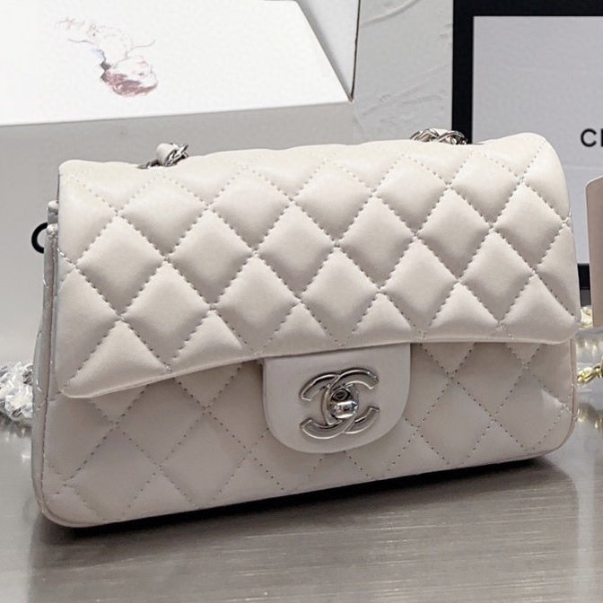 Stylish Classic CF Chain Bag XC1823081701