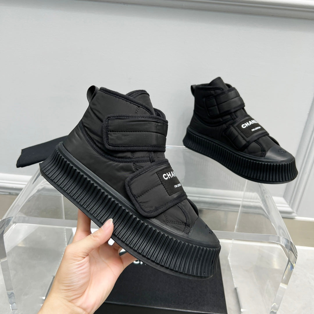 CNL casual sports style bread shoes 0724110506