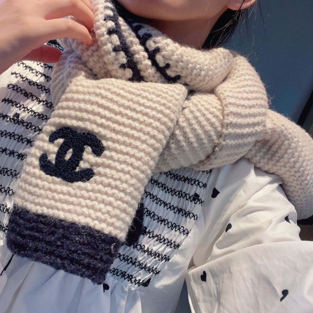 Classic and fashion cashmere knitted long scarf XC1023111602