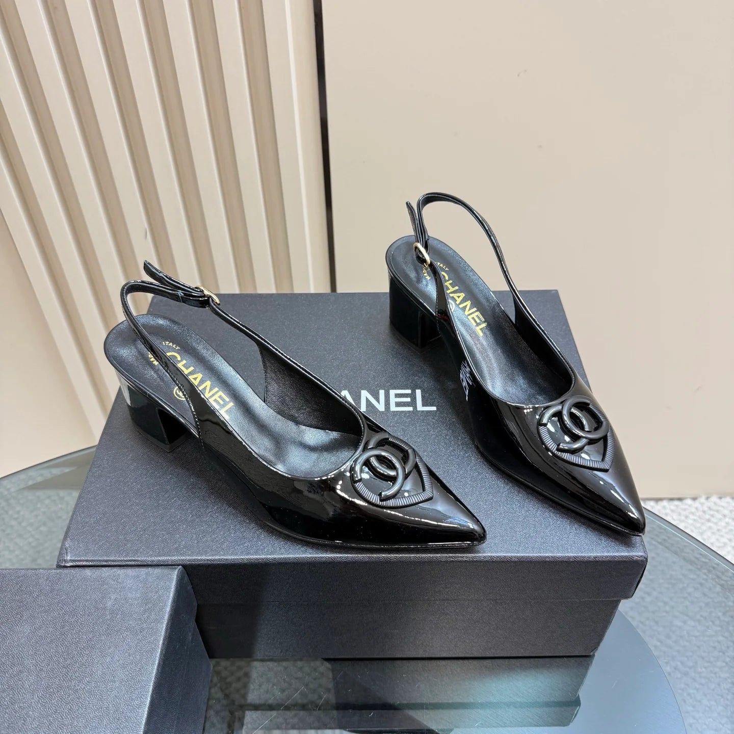 Top High-end Chunky Heel 5.5cm Sandals 1025030411