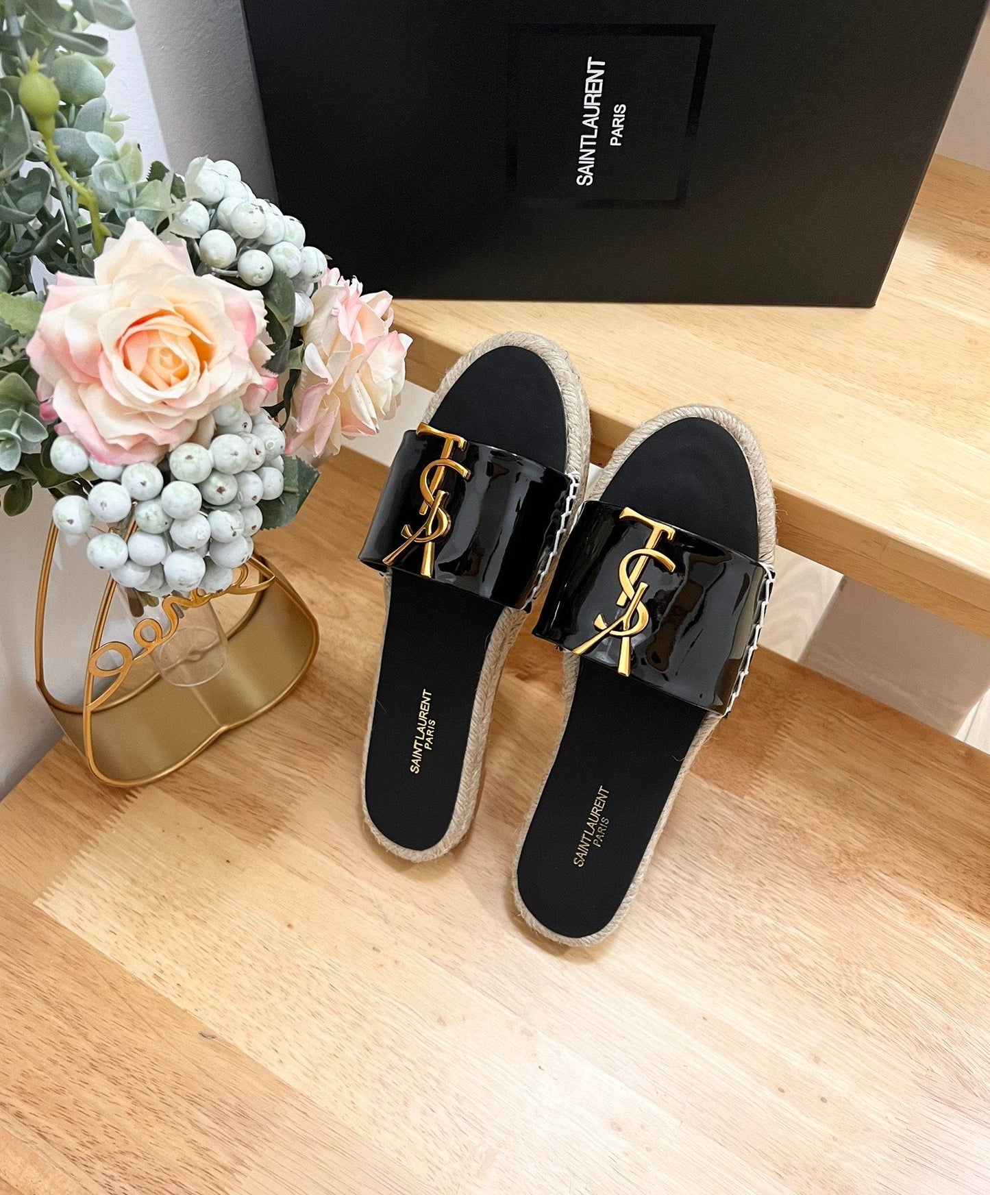 SL Fashionable Patent Leather Gold Letter LOGO Slippers 0724011103
