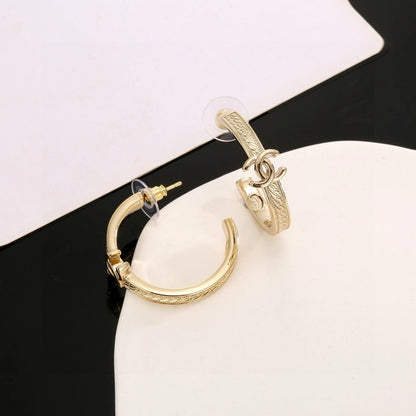 Classic and versatile celebrity stud earrings 1025030502