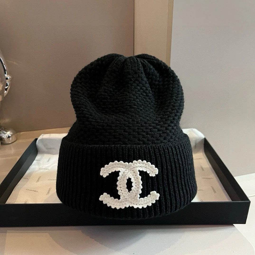 New scarf and hat set 1024101825