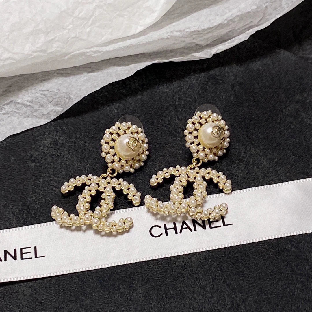 Fashion and versatile earrings 1024071902