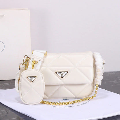 Classic and versatile crossbody bag 1024011806