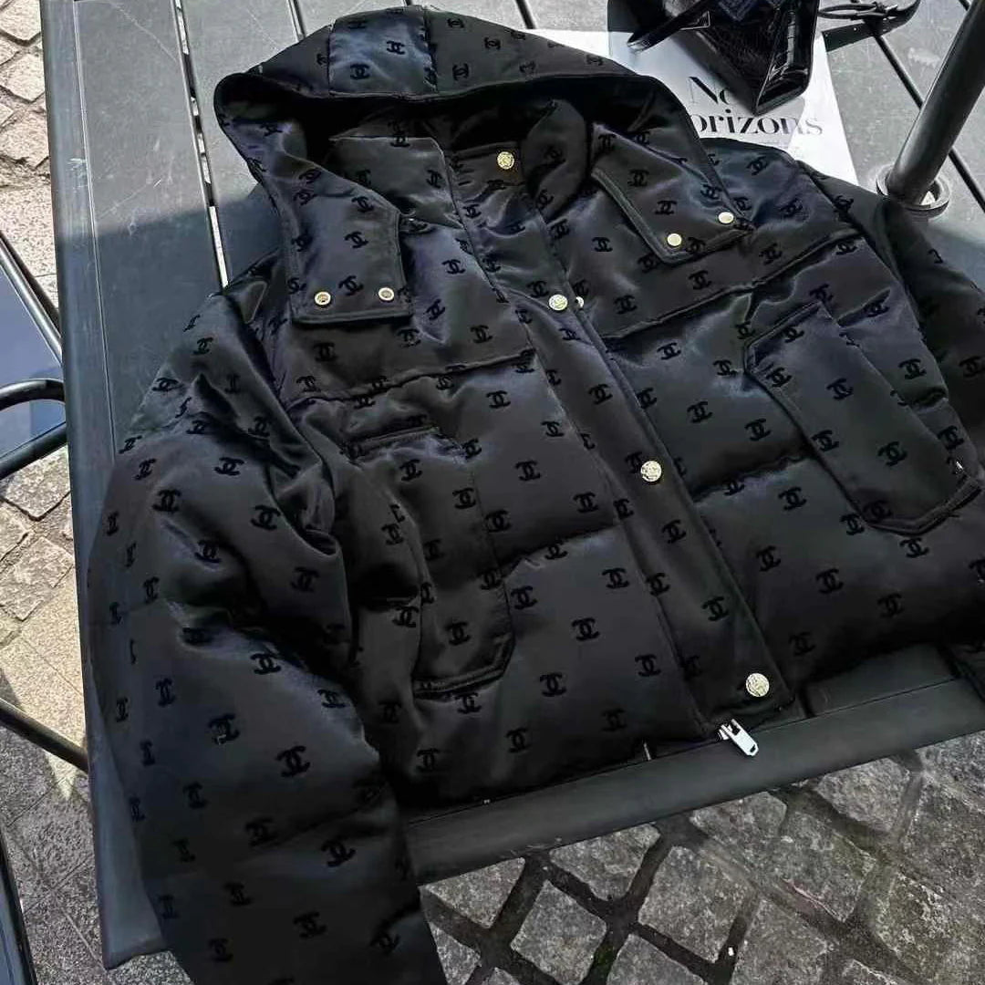 Short hooded down jacket 1024102902