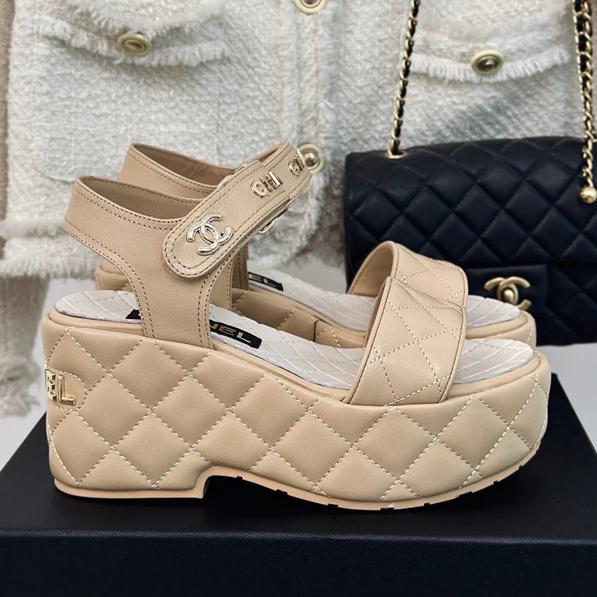 Fashion and versatile thick sole sandals 1024052321