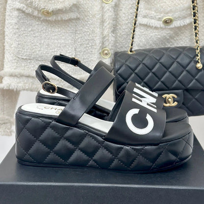 Fashion and versatile thick sole sandals 1024052323
