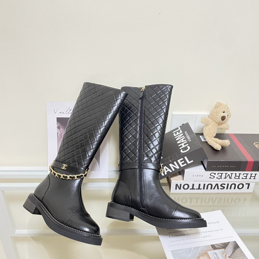 Diamond Check Chain Boots