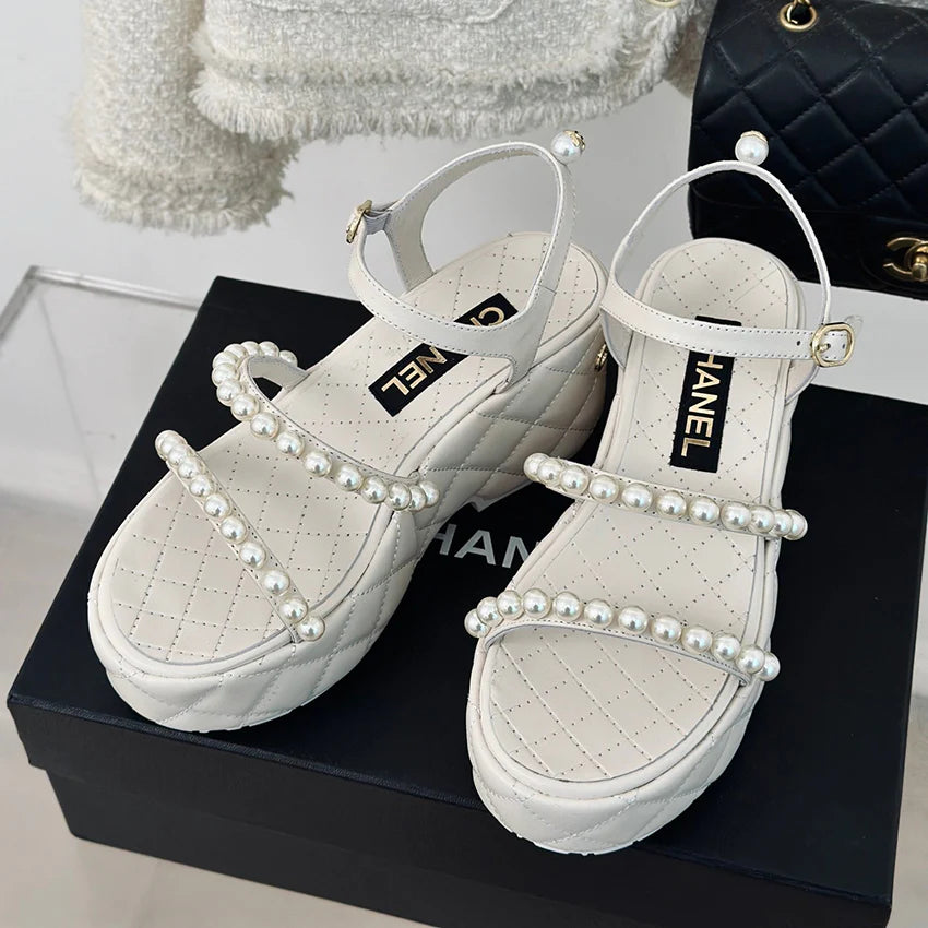 Fashion and versatile pearl thick sole sandals 1024052320