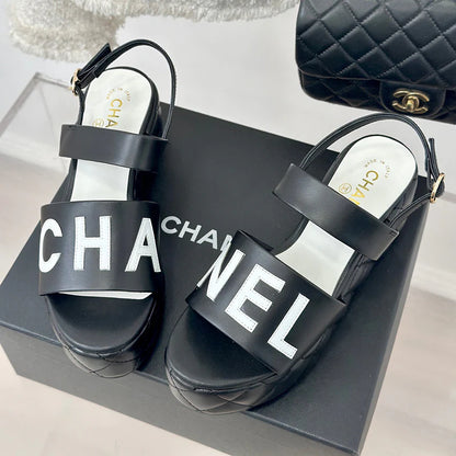 Fashion and versatile thick sole sandals 1024052323